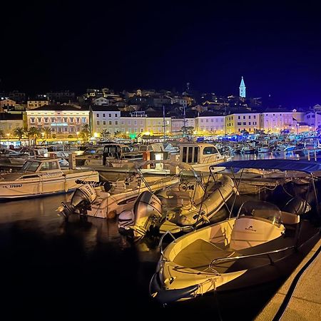 Season4All Apartments Mali Lošinj Esterno foto