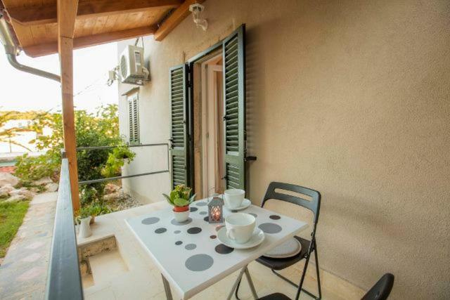 Season4All Apartments Mali Lošinj Esterno foto