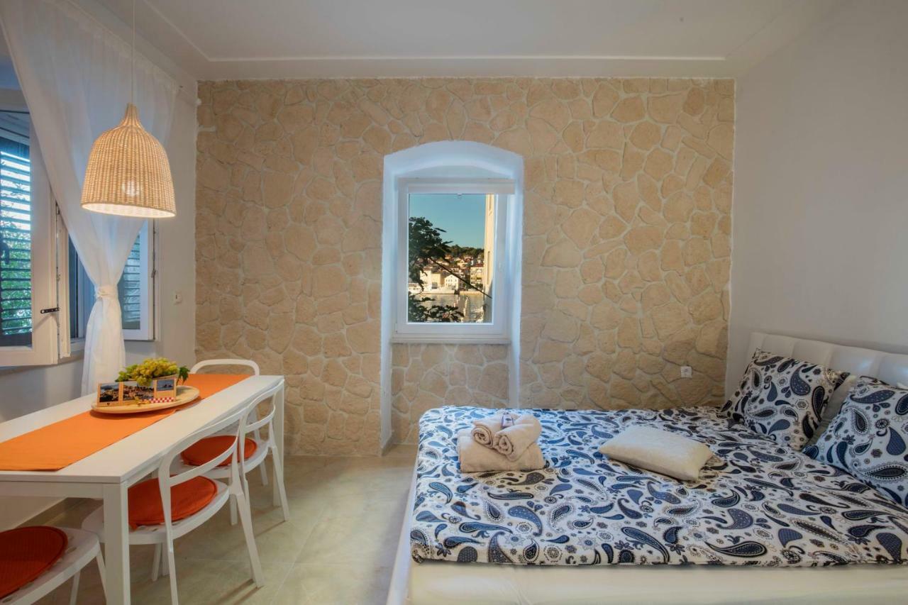 Season4All Apartments Mali Lošinj Esterno foto