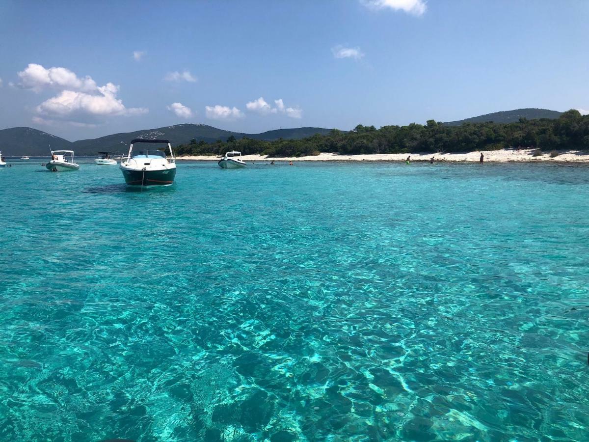 Season4All Apartments Mali Lošinj Esterno foto